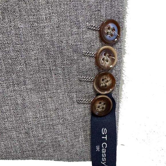 Brand New Men’s Suits in Gray Three Piece Sets - Picture 3 of 3